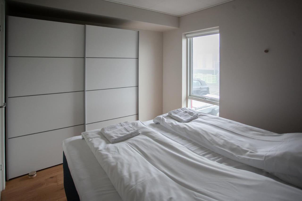 New Three Bedroom Townhouses With Sea View Torshavn Exterior photo