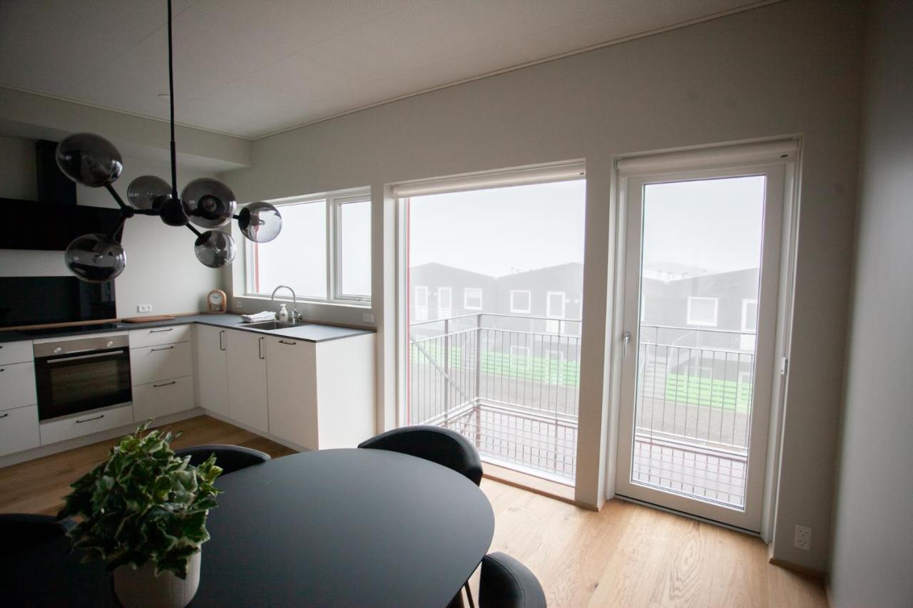 New Three Bedroom Townhouses With Sea View Torshavn Exterior photo