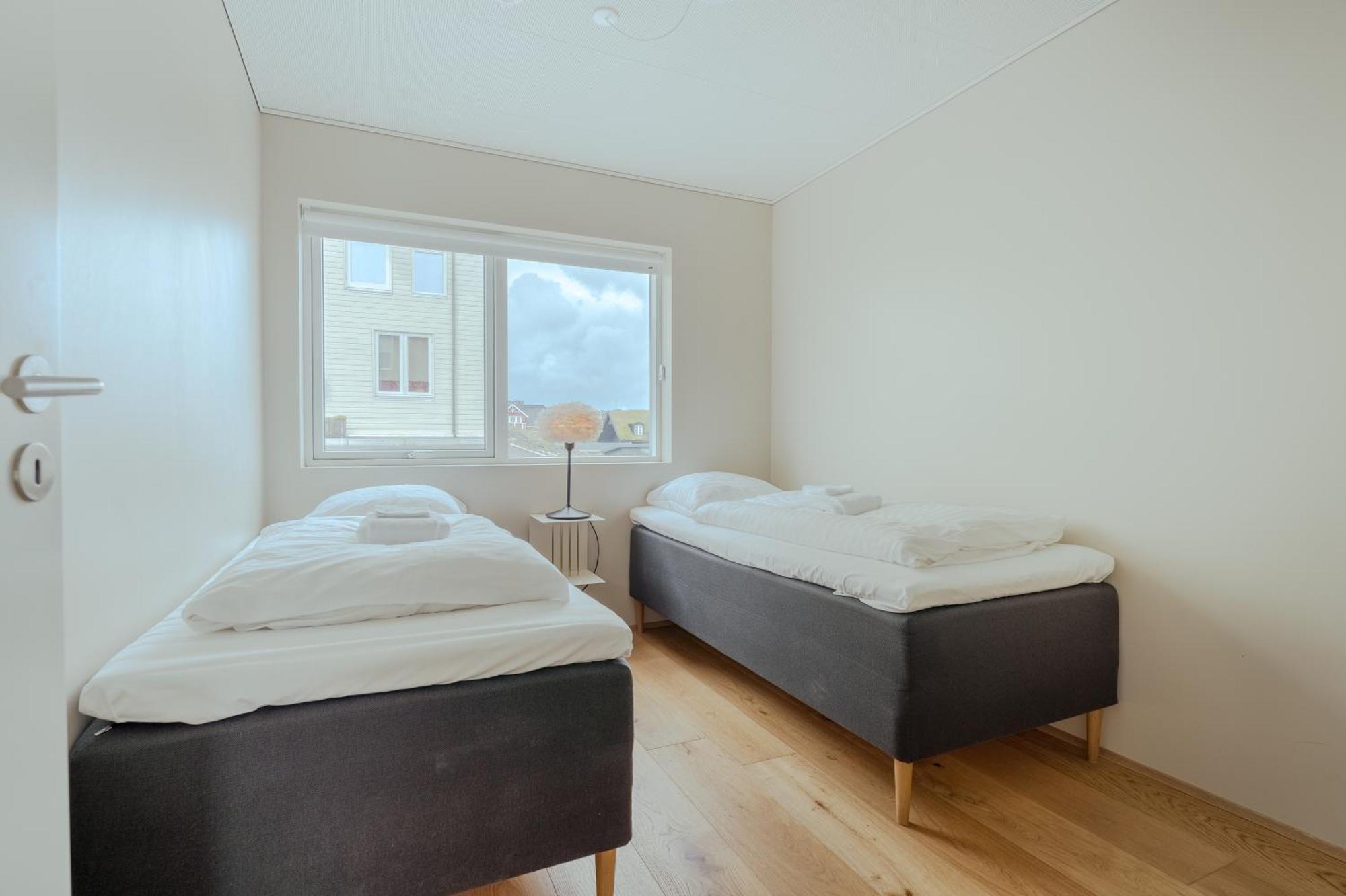 New Three Bedroom Townhouses With Sea View Torshavn Exterior photo